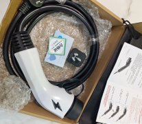 全新 带塑封膜 奇瑞小蚂蚁原装充电枪比亚迪